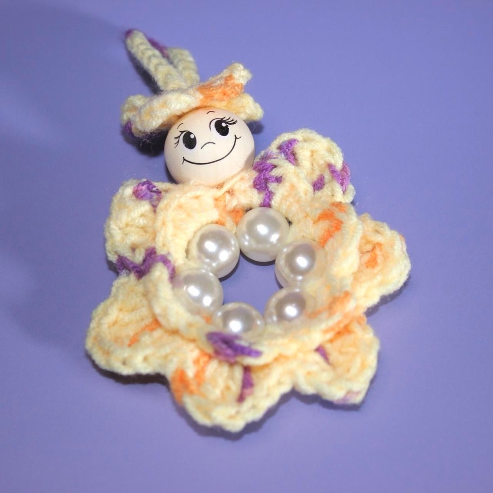 Handmade Crochet Flower Keychain with Pearls